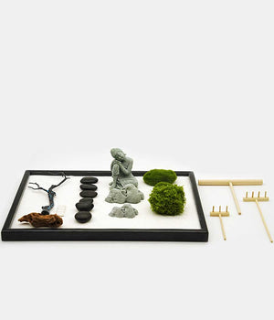 Zen garden set with all objects laid out